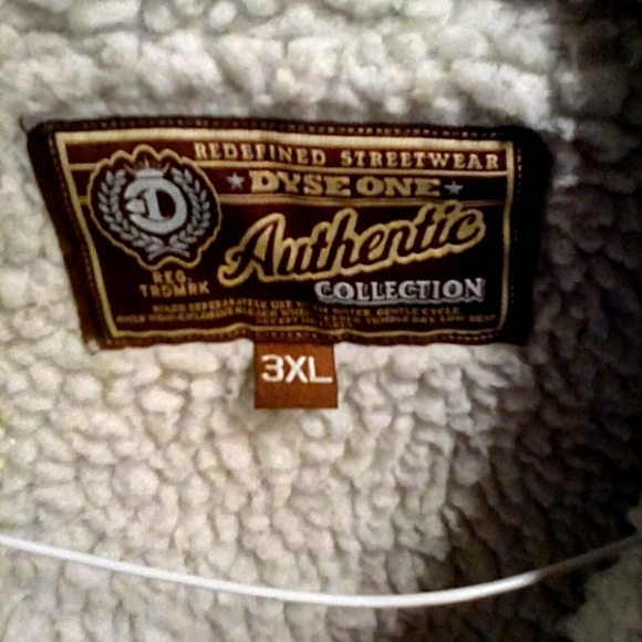 DYSE ONE BRAND FROM CALI Sherpa Hooded Jacket warm for winter & FALL - Picture 5 of 12